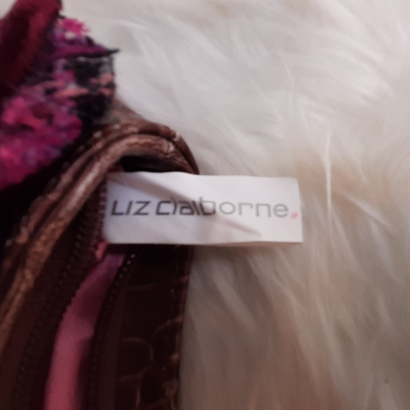 Liz Claiborne Pink Wristlet with decorative flower - Picture 4 of 7